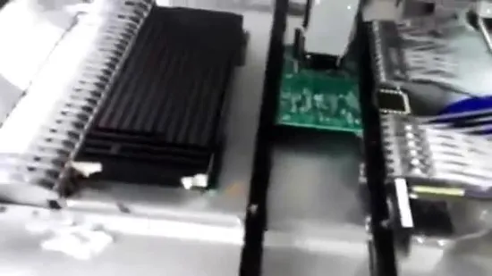 Neueste Tisch-SMD-Bestückungsmaschine mit automatischem Düsenwechsler, Dual-Kamera und 45 Feedern für Leiterplattenmontage-Prototypen